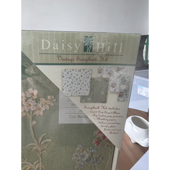 Daisy Hill 12×12 Vintage Scrapbook - 20 Top Loading Pages - Picture 6 of 6